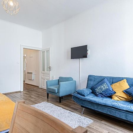 Explore Vienna: 1Br Retreat Near Westbahnhof Viena Exterior foto