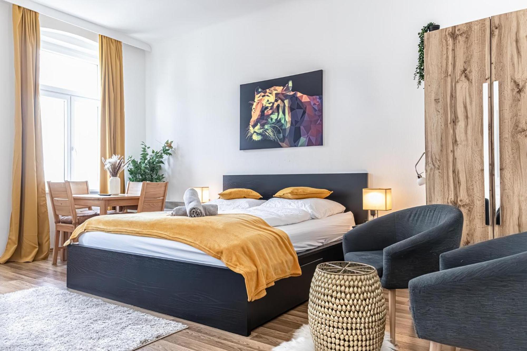 Explore Vienna: 1Br Retreat Near Westbahnhof Viena Exterior foto