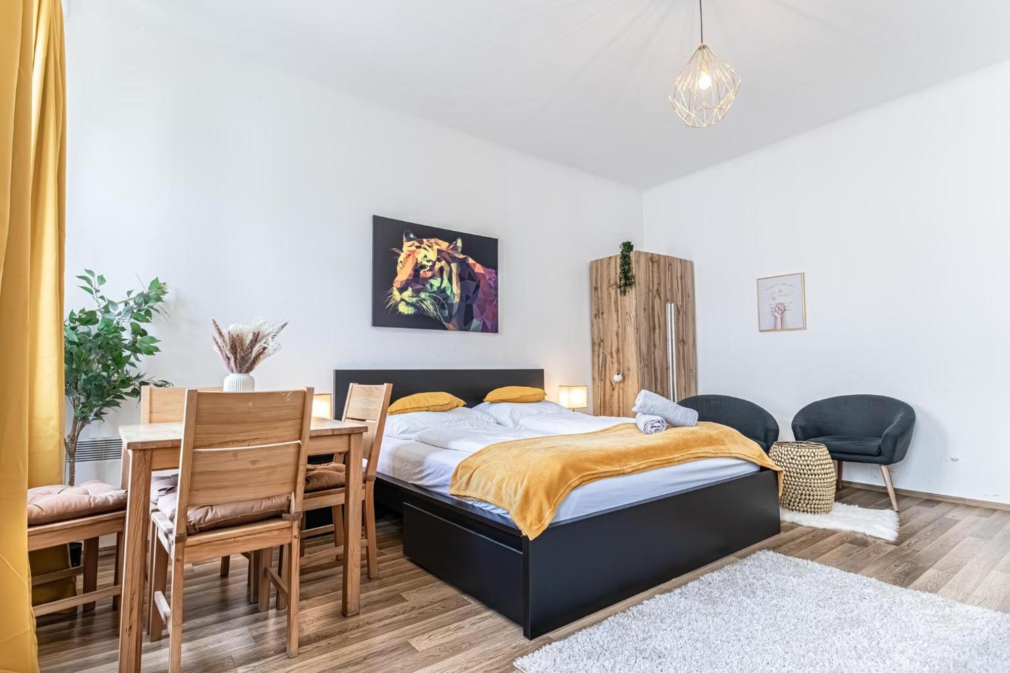 Explore Vienna: 1Br Retreat Near Westbahnhof Viena Exterior foto