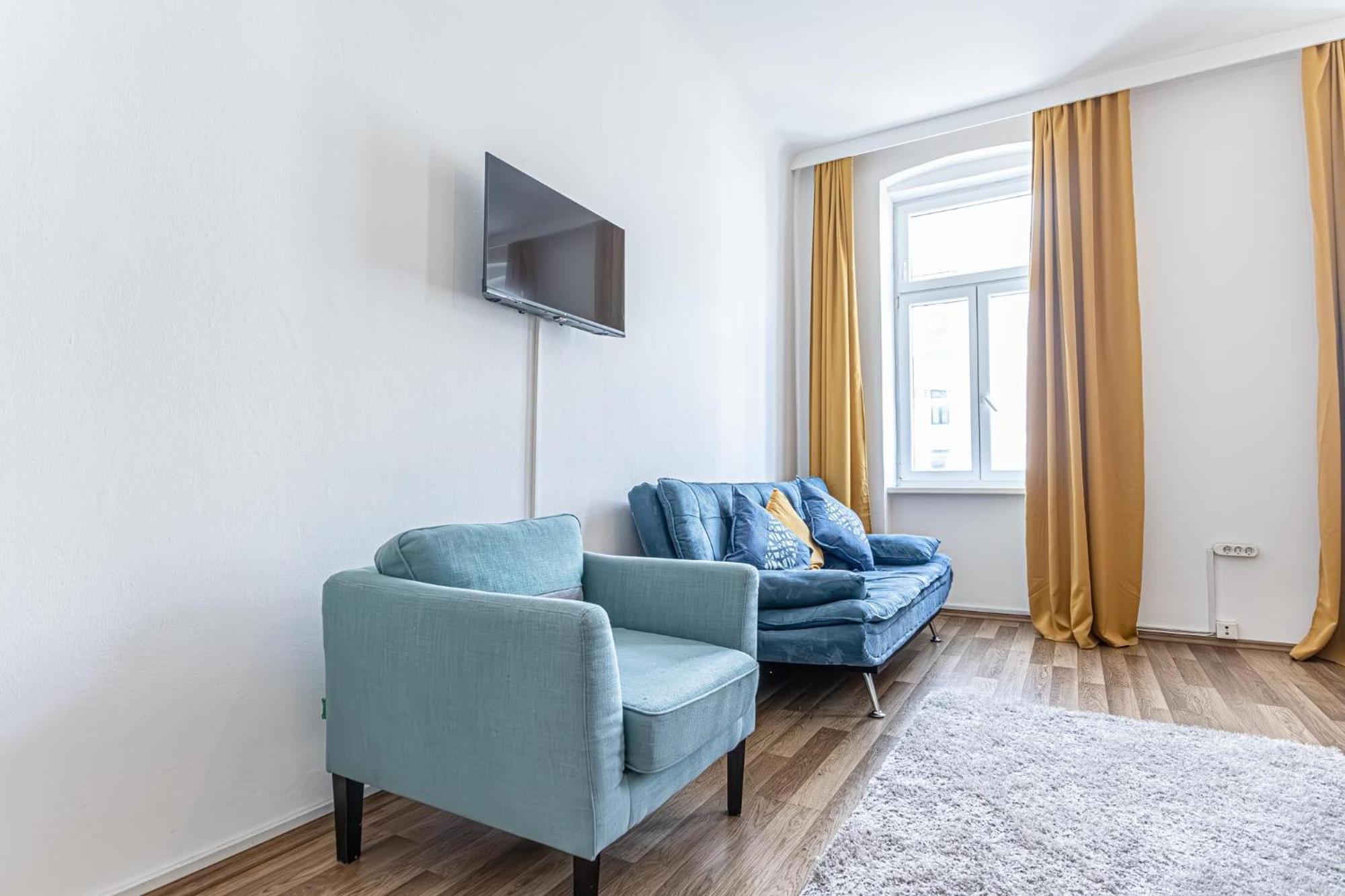 Explore Vienna: 1Br Retreat Near Westbahnhof Viena Exterior foto